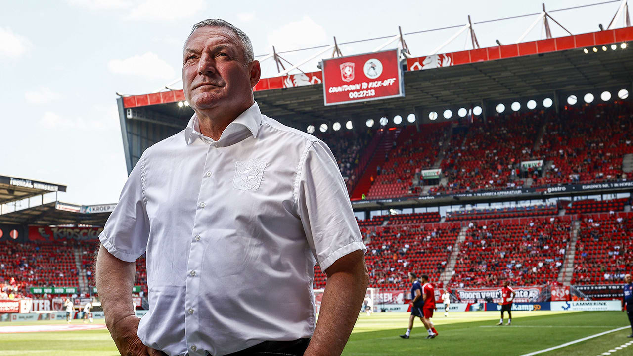 'Ron Jans wordt de nieuwe trainer van FC Utrecht'