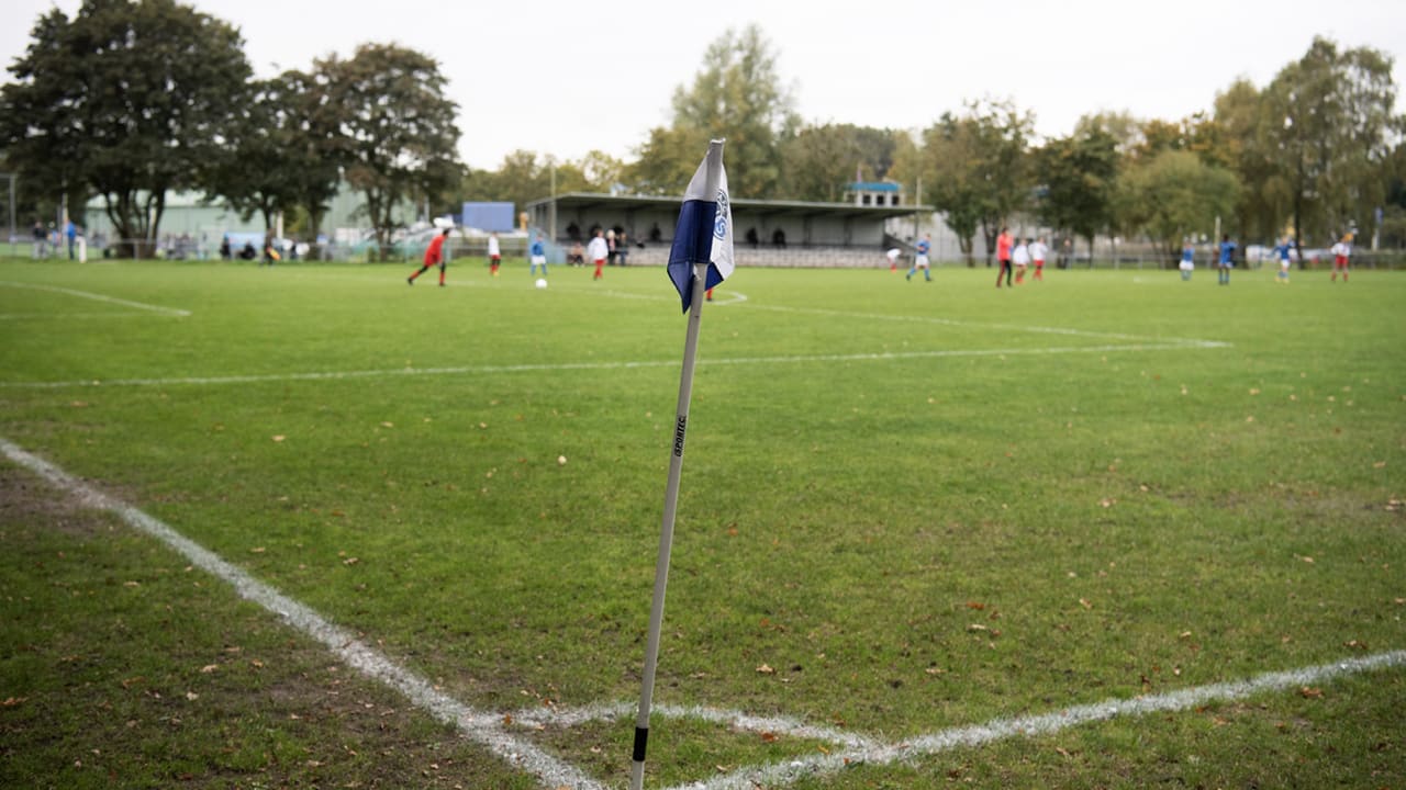 Amateurclub eist onderzoek KNVB: titelconcurrent wint met  1-37 en neemt koppositie over