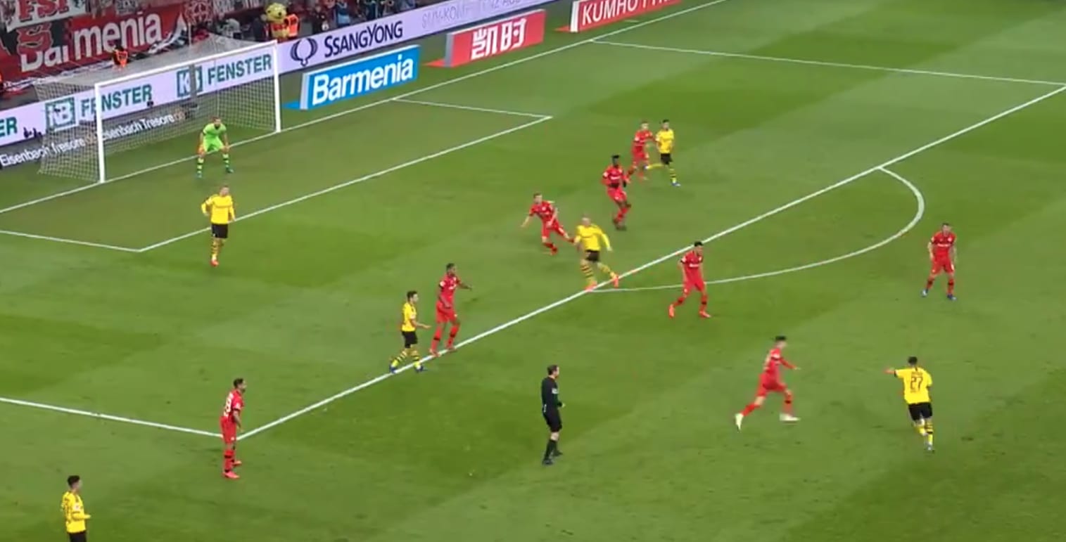 Emre Can met een fenomenaal doelpunt tegen Bayer Leverkusen 