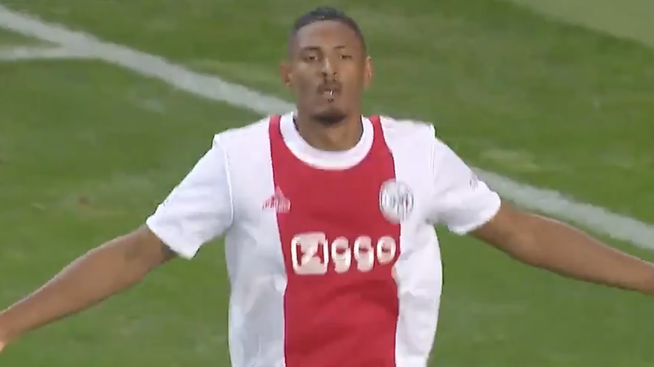 VIDEOGOAL: Droomstart Ajax dankzij 2 treffers Haller binnen 10 minuten