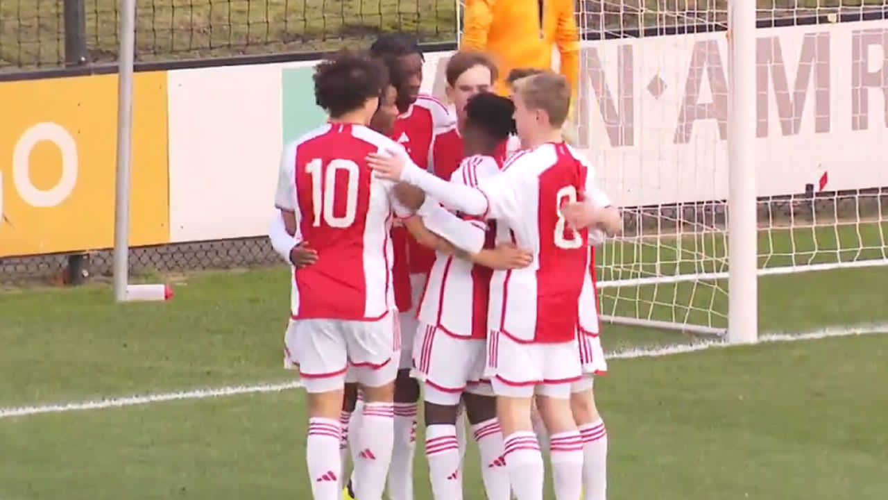 Ajax O18 wint met 10-0 van Liverpool O18