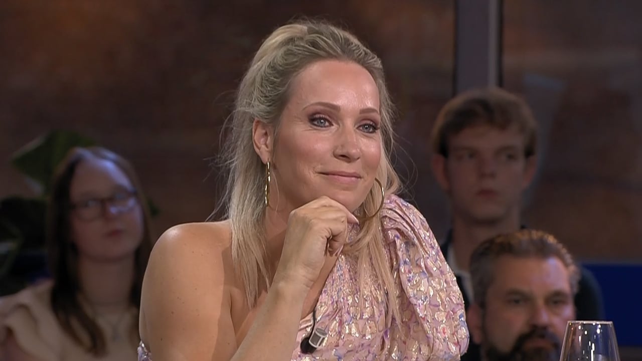 'Nederland heeft een nieuwe talkshowkoningin, en dat binnen 6 weken!' 