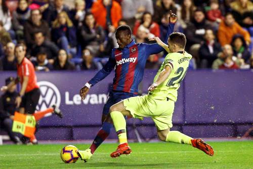 Barcelona zonder Vermaelen naar Lyon