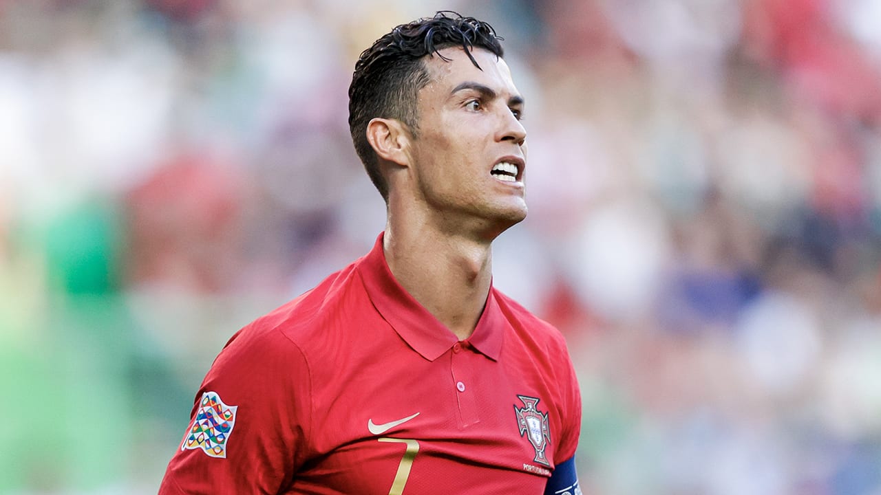 Fans Atlético Madrid tonen duidelijke boodschap voor Cristiano Ronaldo op spandoek