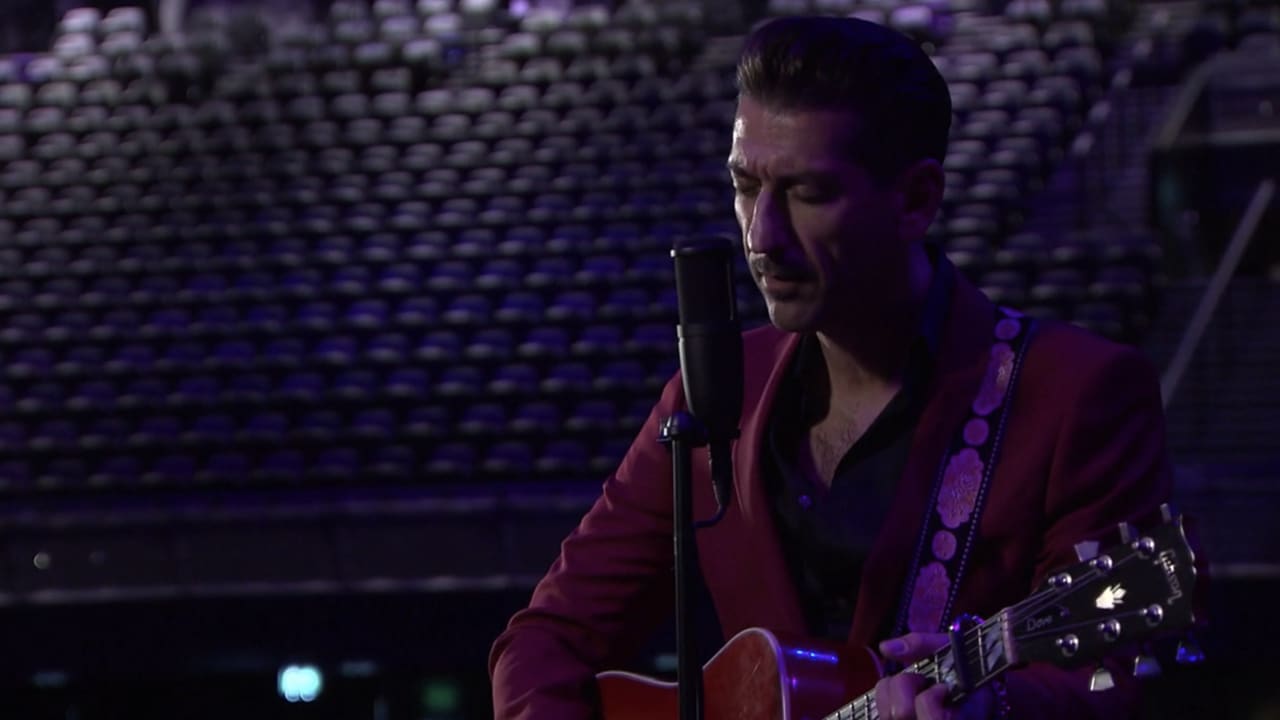 Danny Vera speelt Roller Coaster vanuit lege Ziggo Dome