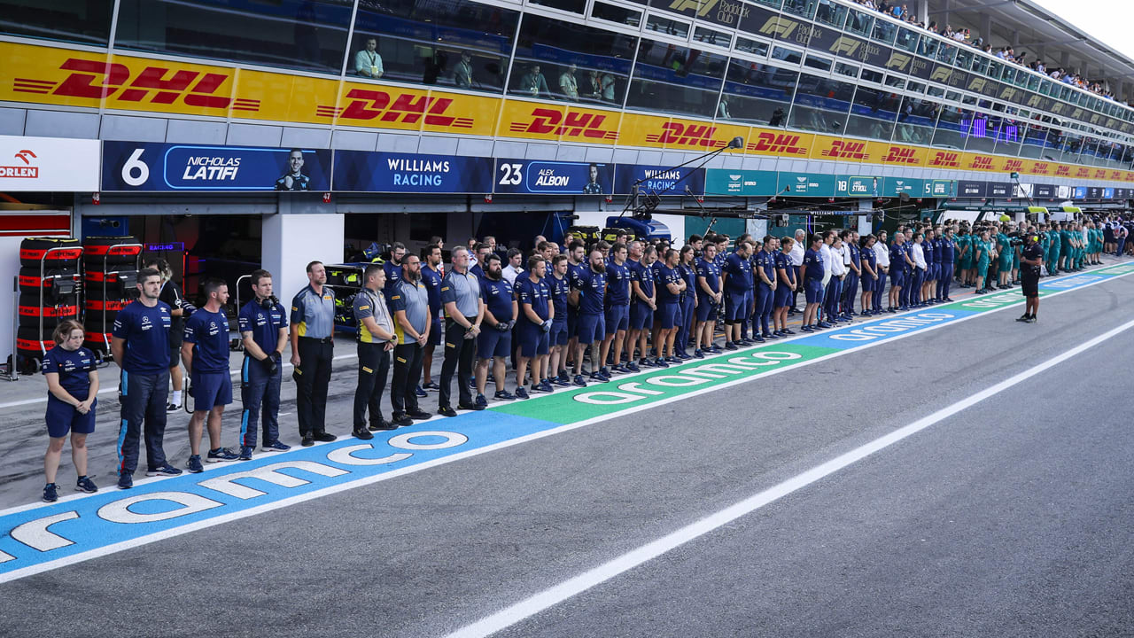 Formule 1-teams en coureurs houden minuut stilte voor overleden Queen Elizabeth