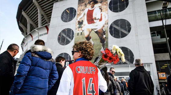 Ajax-fans hebben geld voor standbeeld Cruijff bijeen