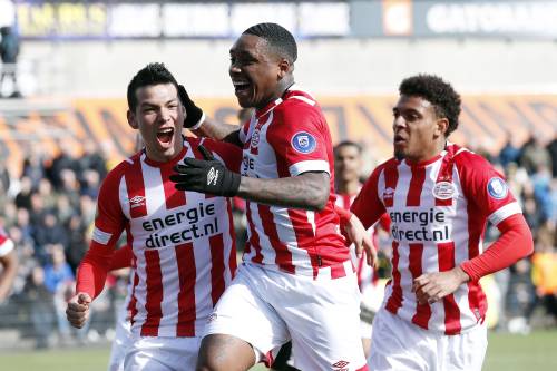 PSV slaat ook bij VVV in slotfase toe