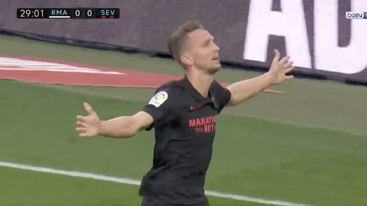 De Jong kopt Sevilla prachtig op voorsprong tegen Real Madrid, maar VAR grijpt in