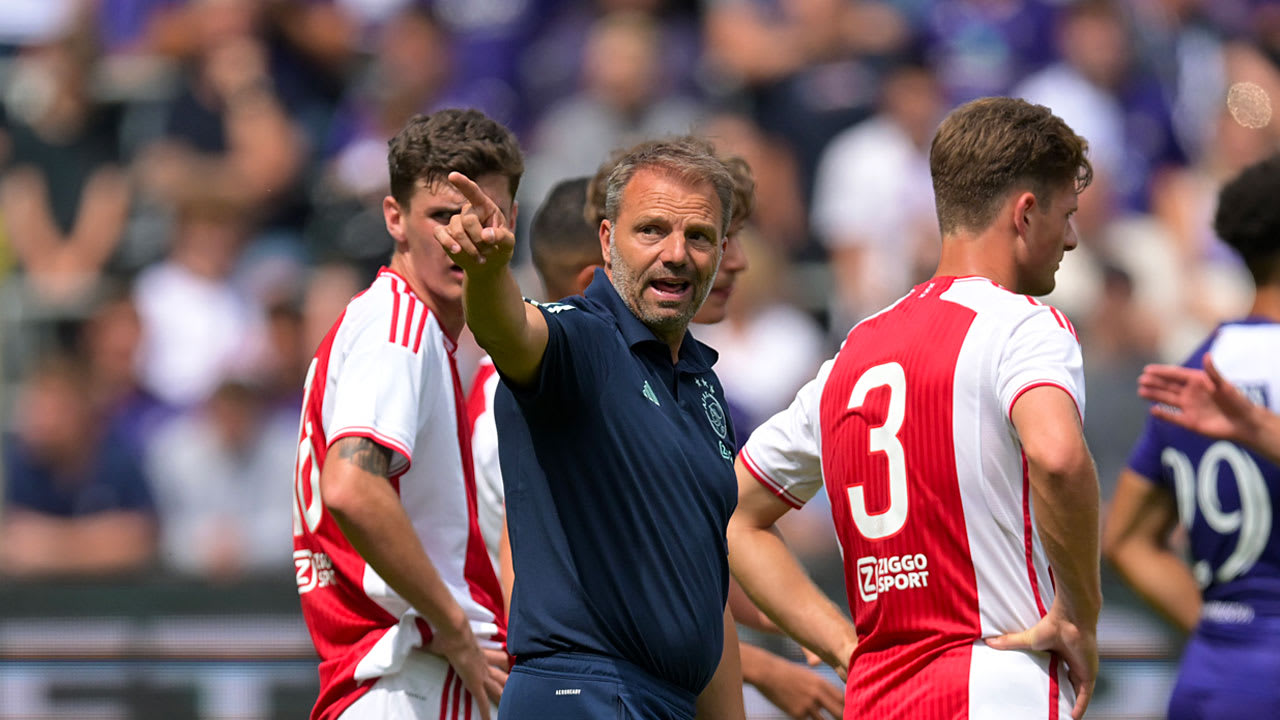 'Ik zie Ajax om plaats drie spelen, tenzij er nog geweldige spelers bijkomen'