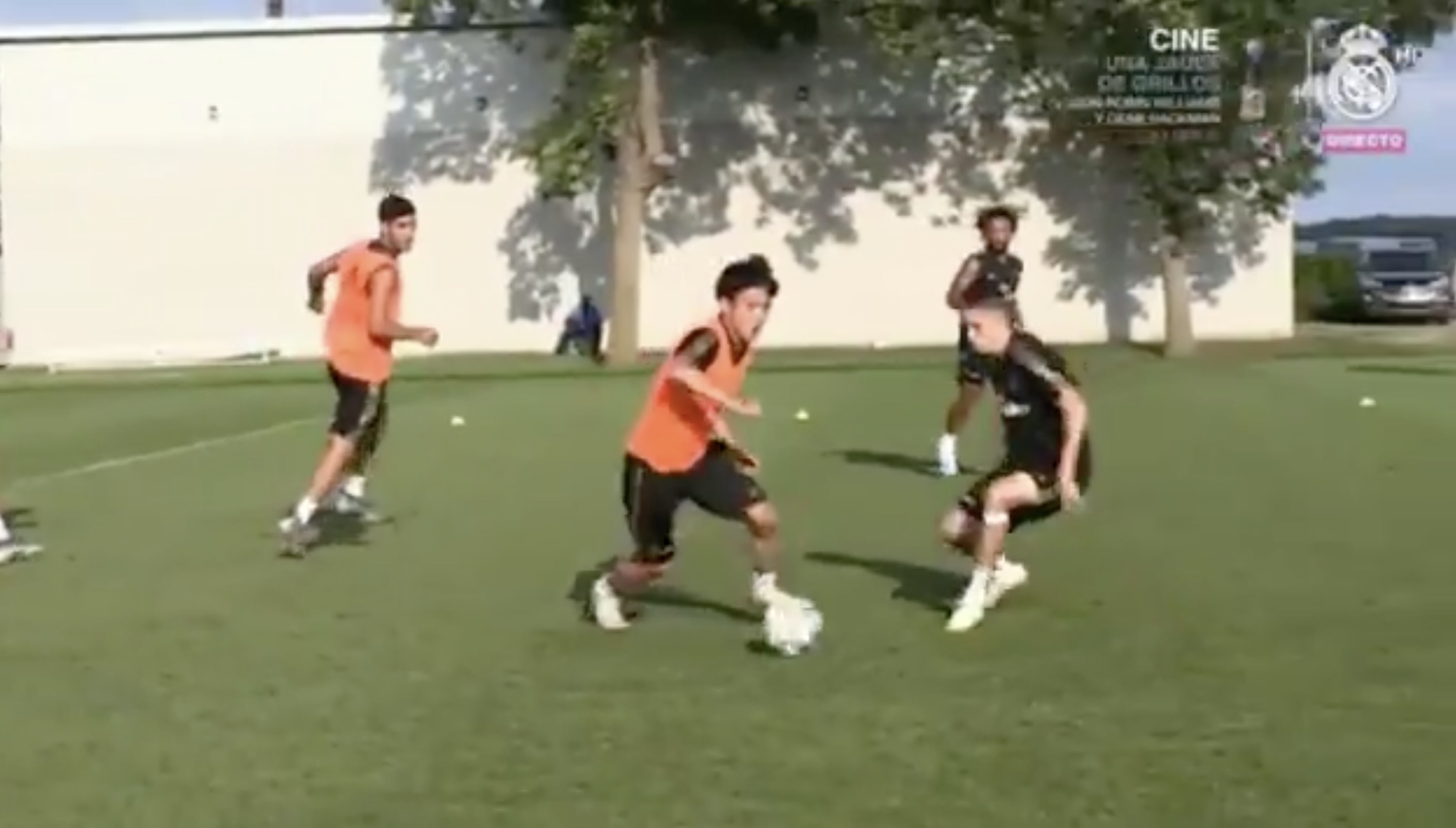 Japanse sensatie (18) maakt indruk op training Real Madrid