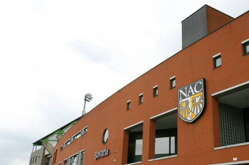 NAC huurt Franse verdediger van Charleroi