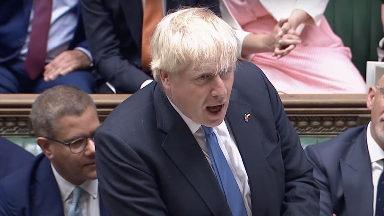 Boris Johnson neemt op iconische wijze afscheid: 'Hasta la vista, baby!'