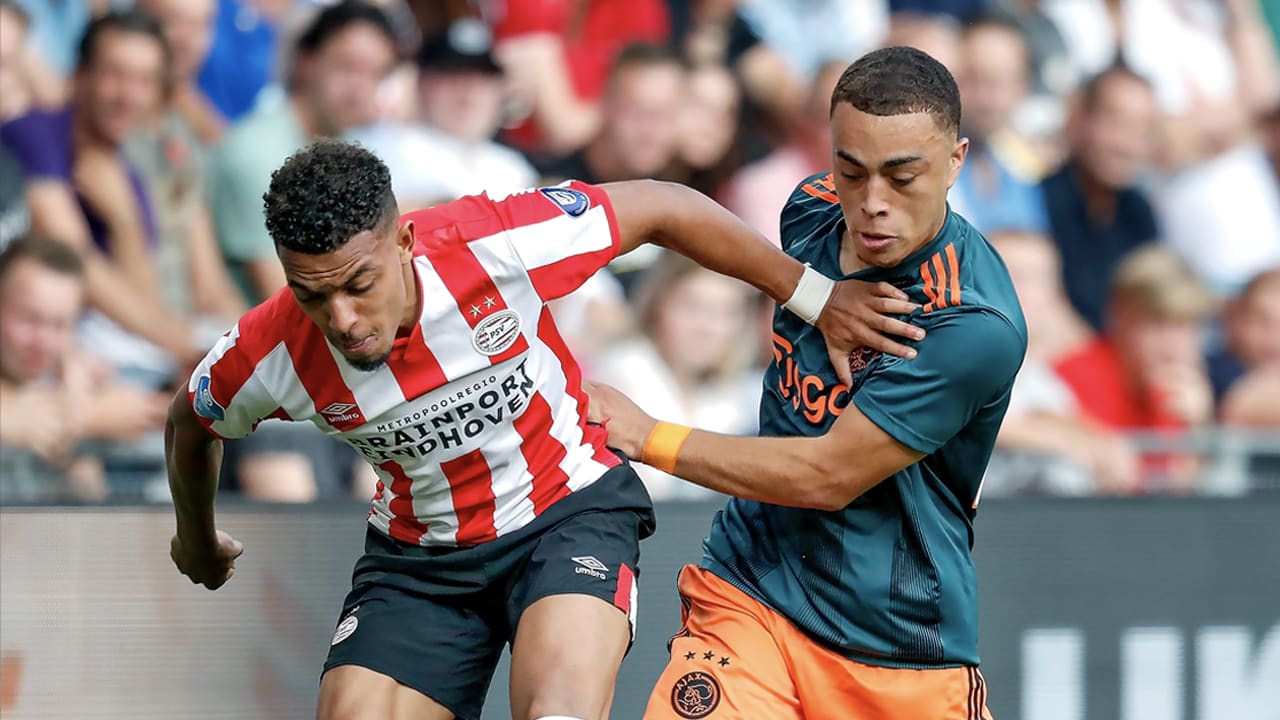 PSV en Ajax houden elkaar in evenwicht