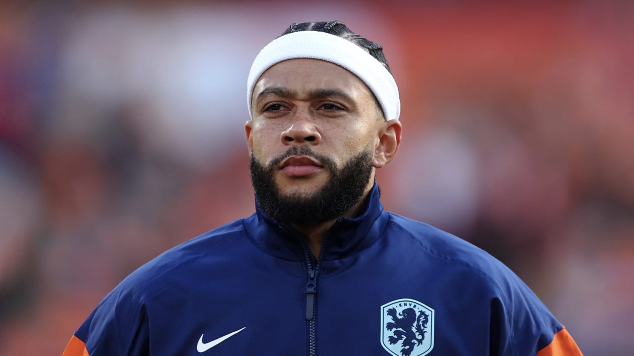 Nederland koopt massaal witte zweetband na nieuwe look Memphis Depay