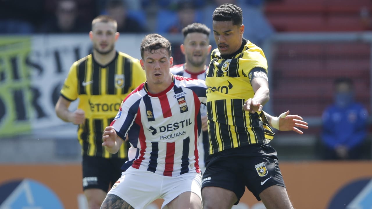 Willem II staat rode lantaarn af aan Sparta na winst op Vitesse