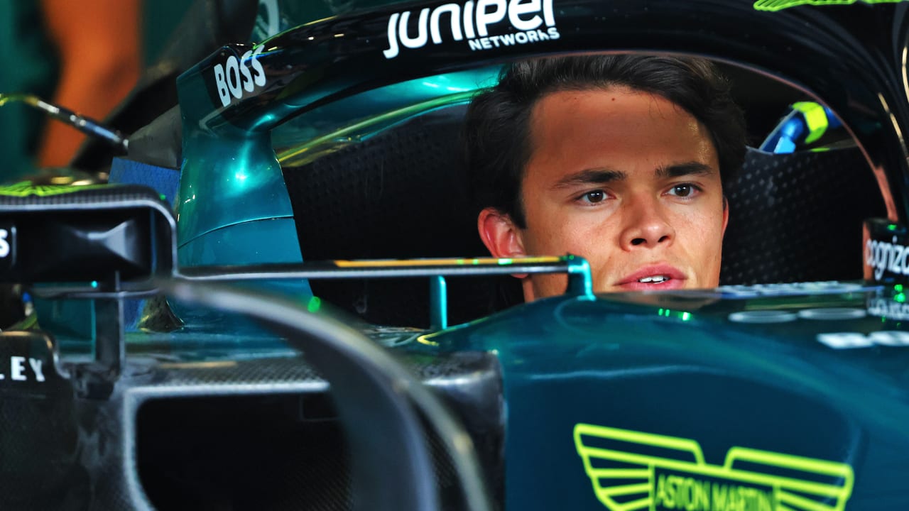 De Vries na derde vrije training dit seizoen: 'Ik verdien een plekje in de Formule 1'