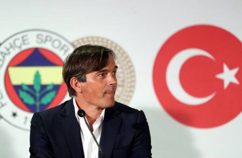 Cocu voelt steun clubleiding Fenerbahçe