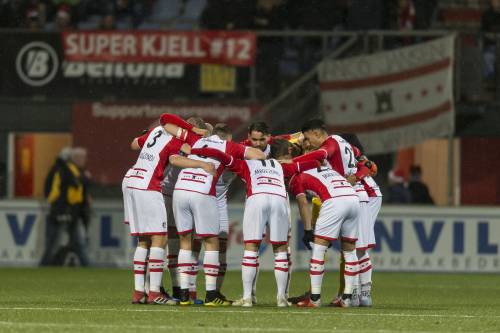 Vitesse wint dankzij fraaie treffers in Emmen