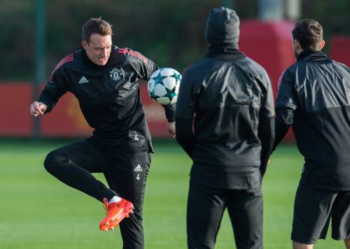 Jones verdient nieuw contract bij ManUnited