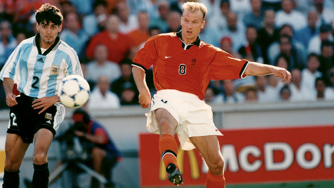 Vandaag in 1998: Bergkamp schakelt Argentinië op fenomenale wijze uit op het WK