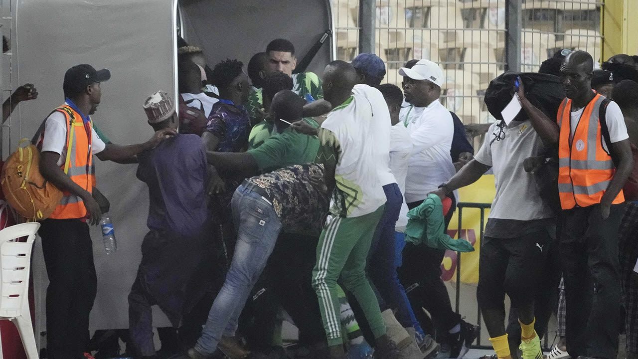 Afrikaanse bondsarts overlijdt tijdens geweld na WK-kwalificatieduel Nigeria-Ghana