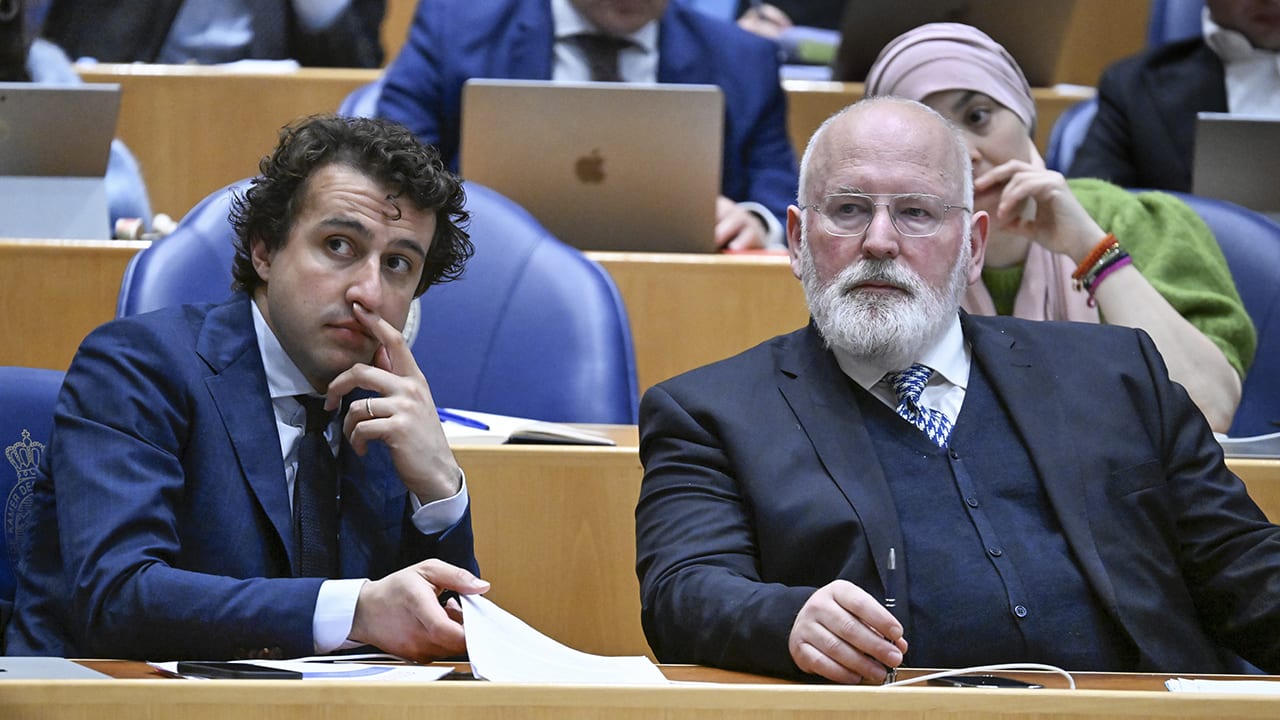 Kritiek groeit op Frans Timmermans in eigen achterban: 'Oude wijn in nieuwe zakken'