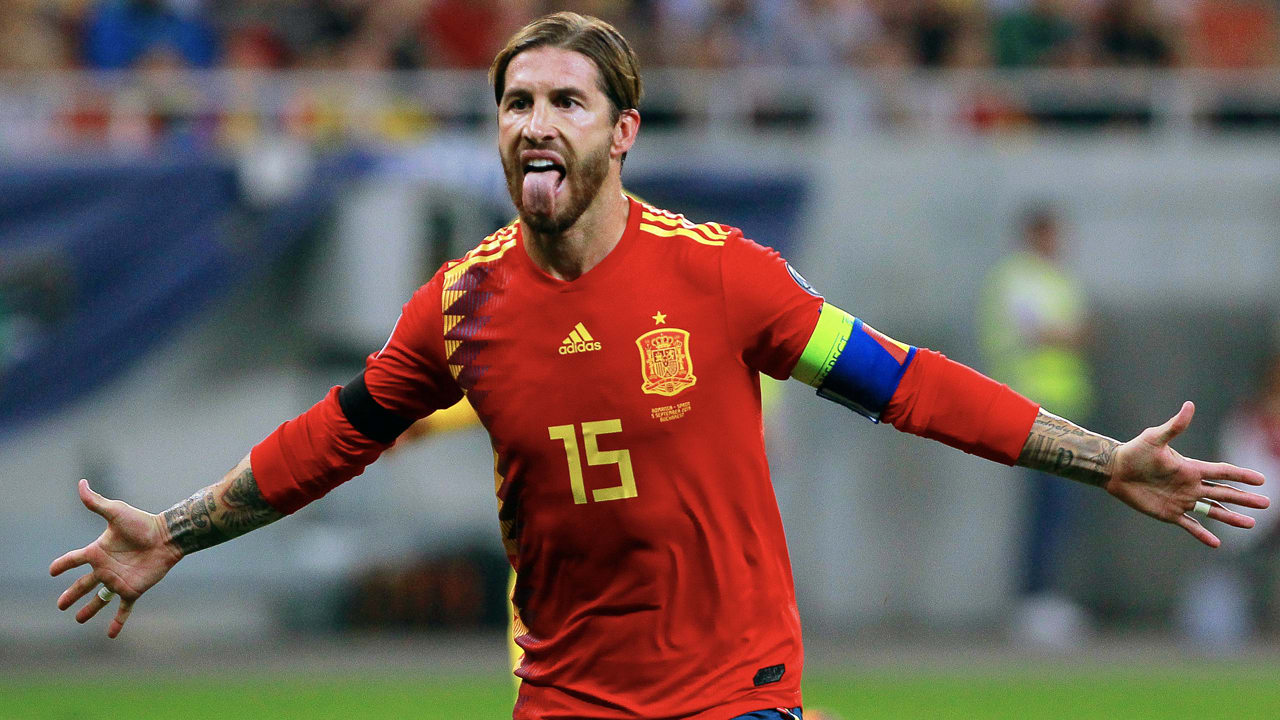 Ramos lost Casillas af als recordinternational van Spanje
