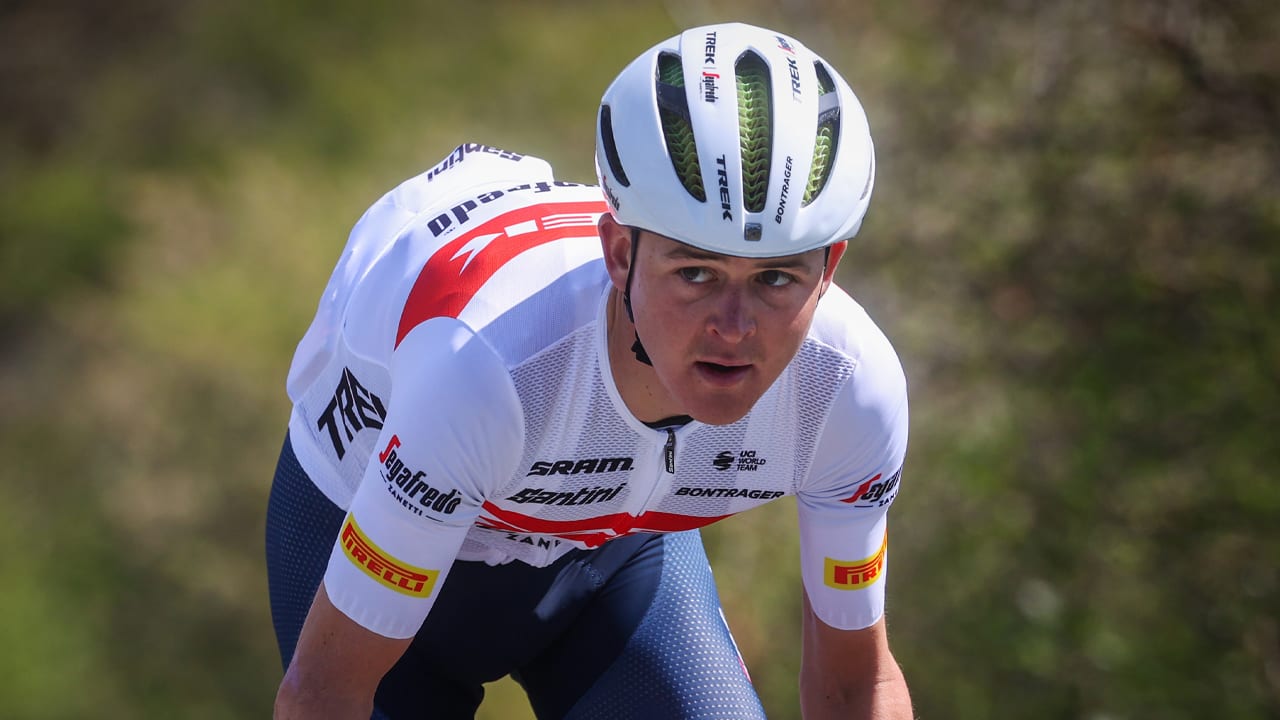 Nederlandse wielrenner Tolhoek geschorst na positieve dopingcontrole