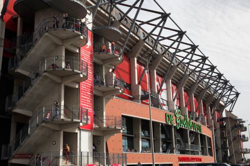 AZ wijkt uit naar stadion van FC Twente