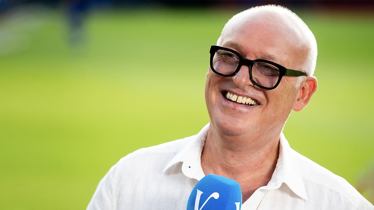 René van der Gijp terug van vakantie: vanavond te zien als analist bij Hammarby IF - FC Twente 