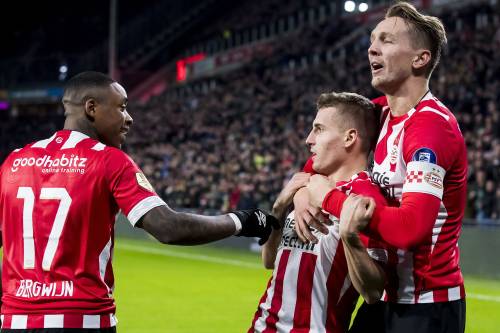 PSV sluit eerste seizoenshelft in stijl af