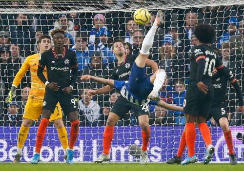 Jahanbakhsh bezorgt Brighton punt met omhaal tegen Chelsea