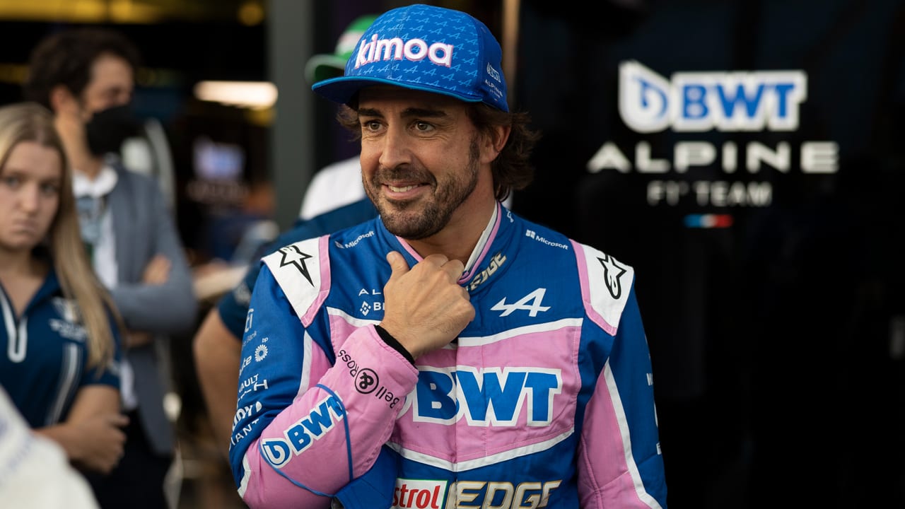 Alonso komt terug op stevige uitspraken over Hamilton