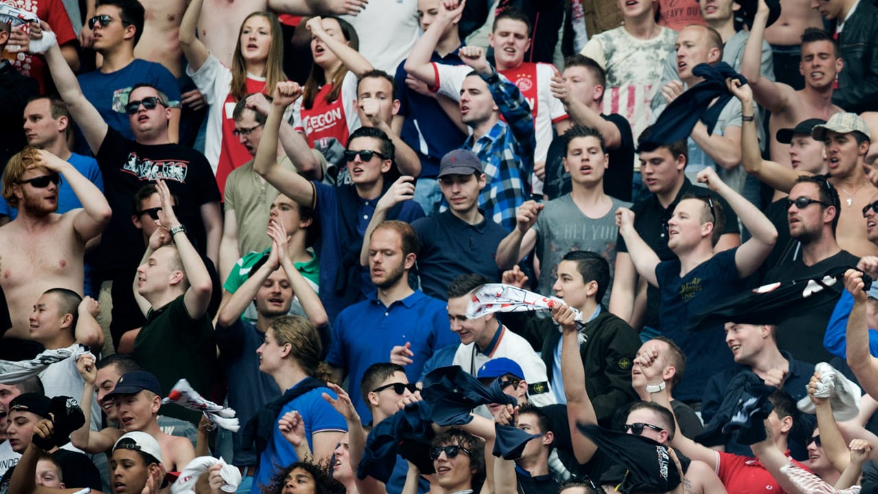 Rutte: 'Publiek in stadions vanaf 1 juli weer welkom op 1,5 meter'