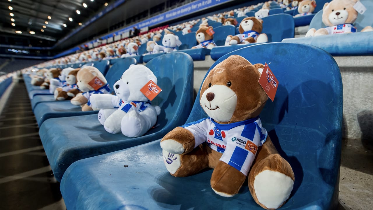 Heerenveen verkoopt alle 15.000 KiKa-knuffelberen voor goede doel