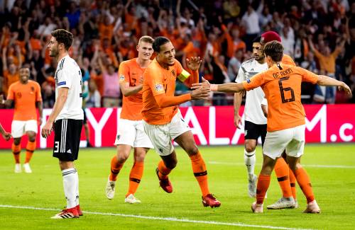 Oranje laat zich geflatteerde zege goed smaken