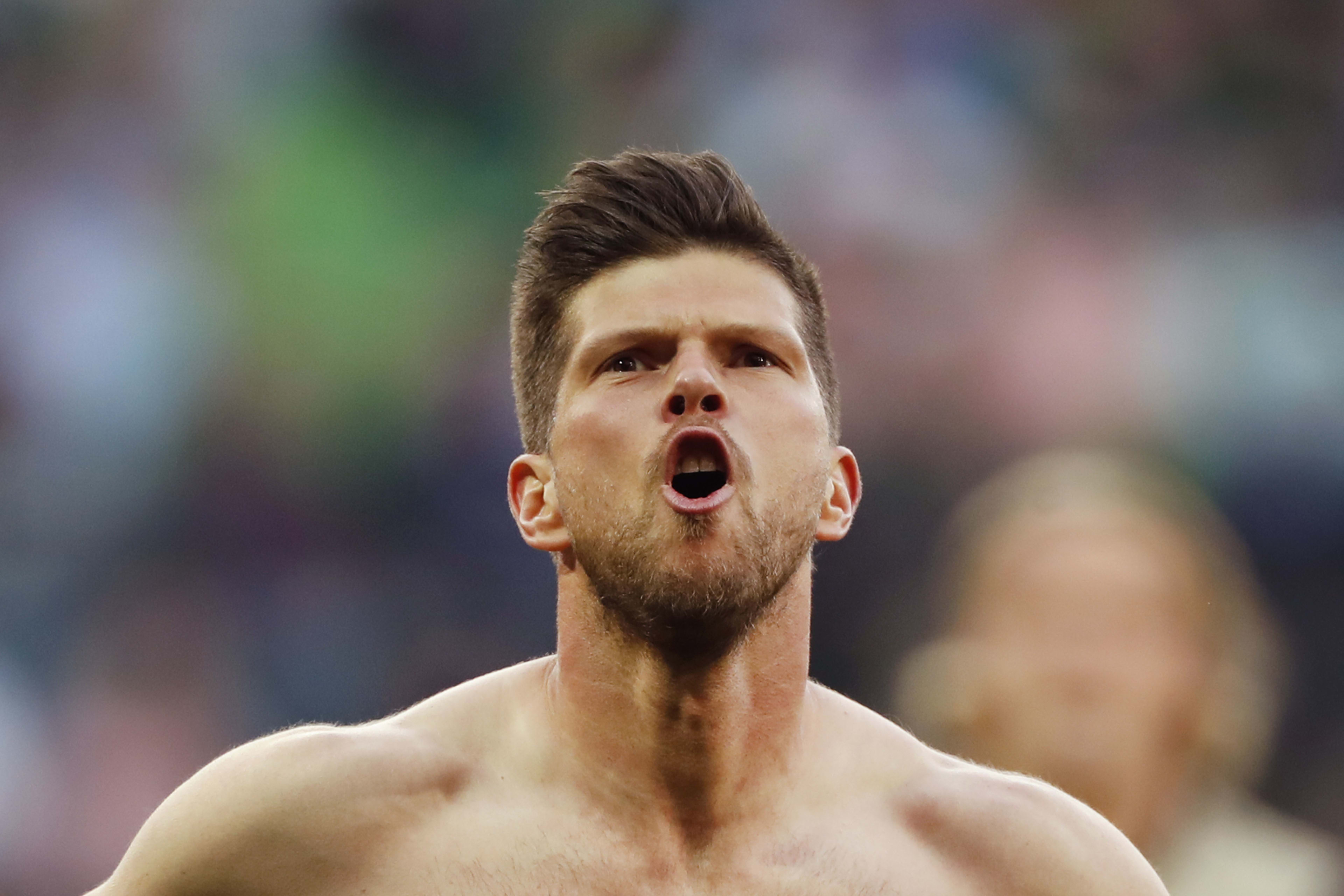 Ajax met Huntelaar tegen FC Utrecht