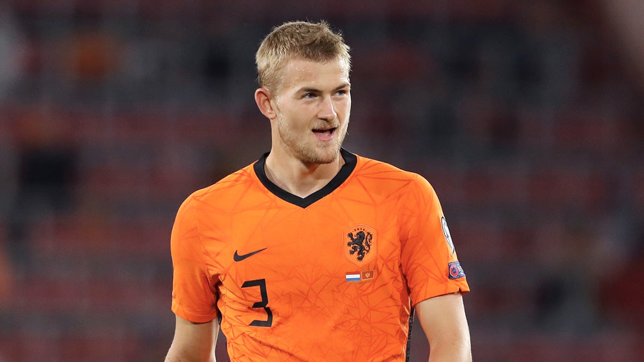 De Ligt vindt zichzelf geen onbetwiste basisspeler in Oranje: 'Alleen Virgil is zeker'