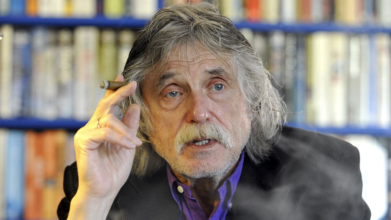 Johan Derksen hekelt 'schijtlollige presentatoren' op radio: 'Hele dag bullshit en popiejopie-deuntjes'