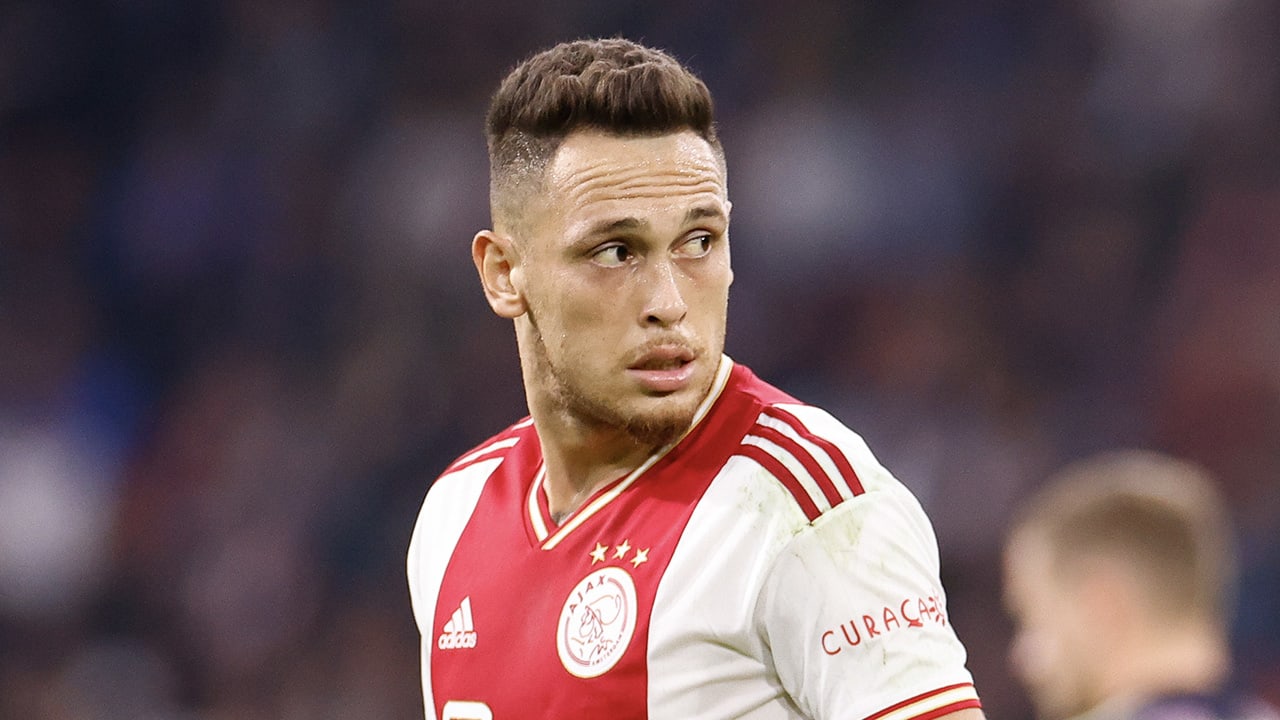Ocampos lijkt met Instagram-bericht te reageren op uitzichtloze situatie bij Ajax