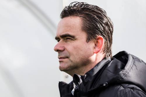 Overmars denkt dat Van de Beek bij Ajax blijft