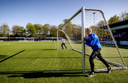 Trainingen jeugdvoetbal beginnen met strakke regels