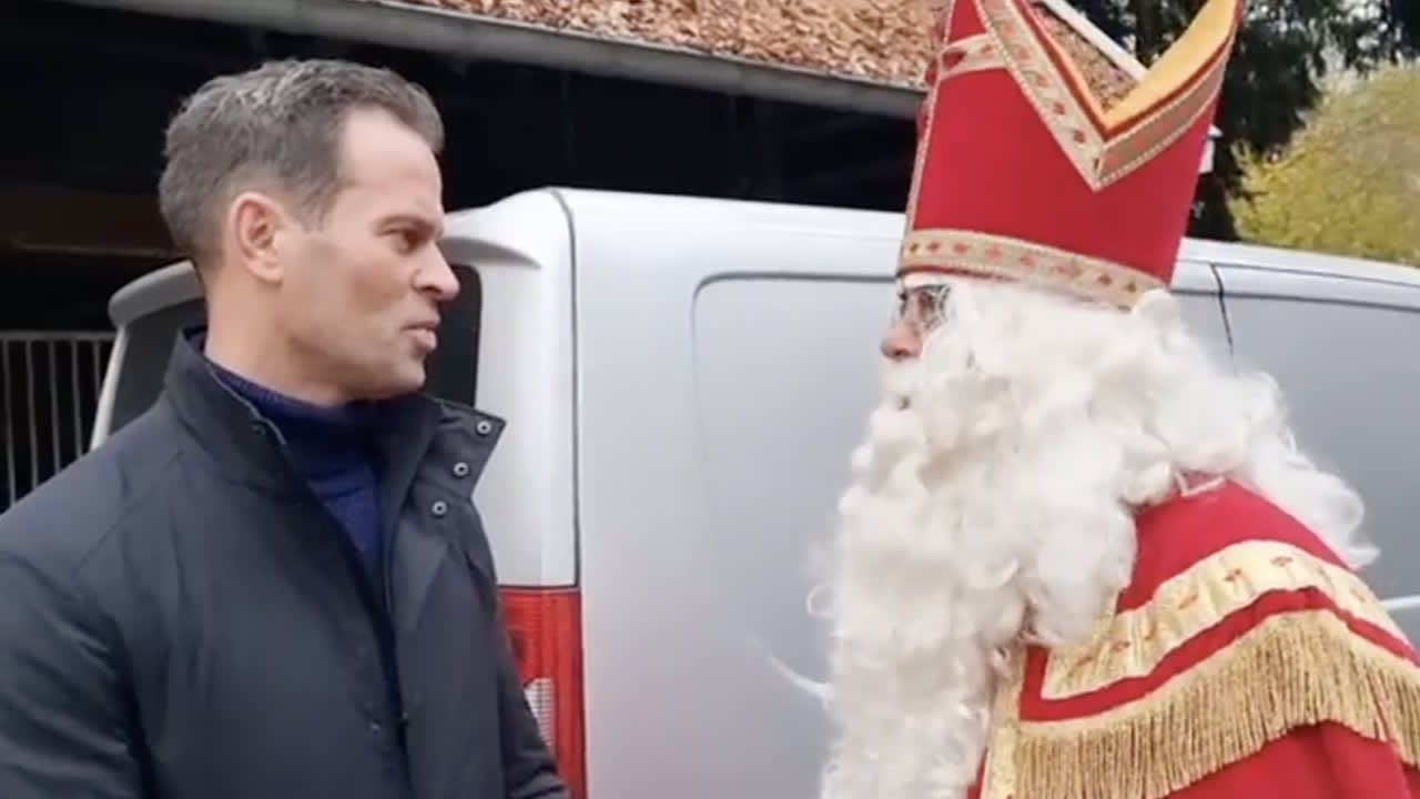 Bas Nijhuis op het matje geroepen door Sinterklaas: 'Waarom doet u dat niet?'