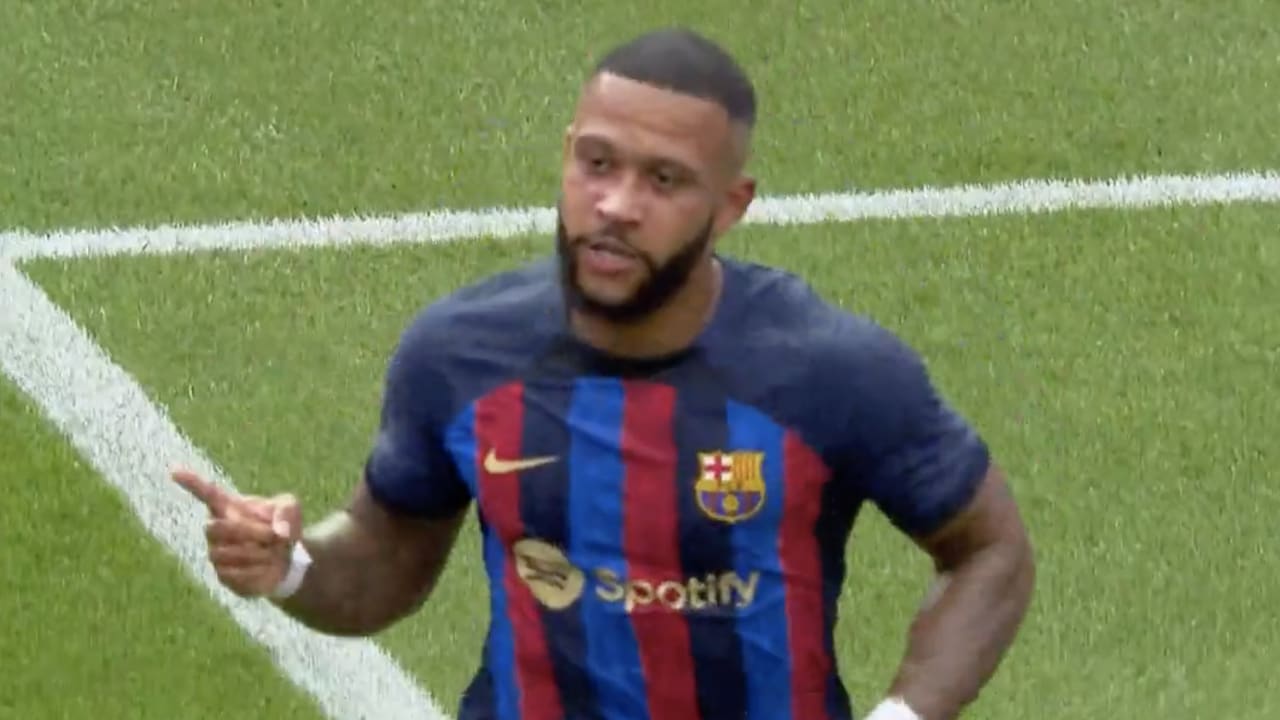 Videogoal: Depay scoort typische Memphis-goal voor Barcelona