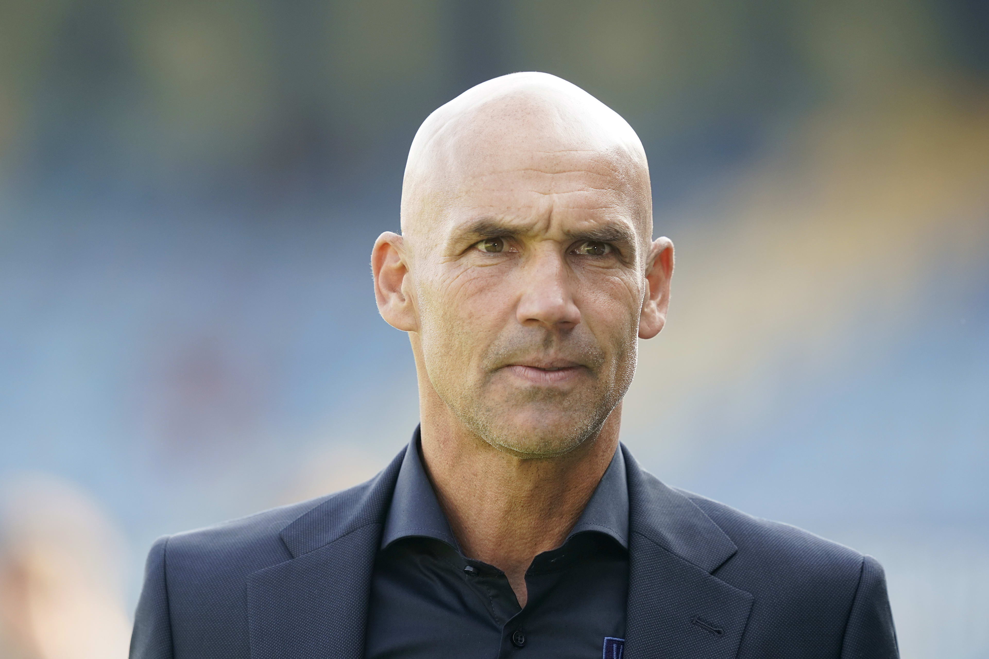 Acht stafleden Vitesse positief getest, waaronder hoofdtrainer