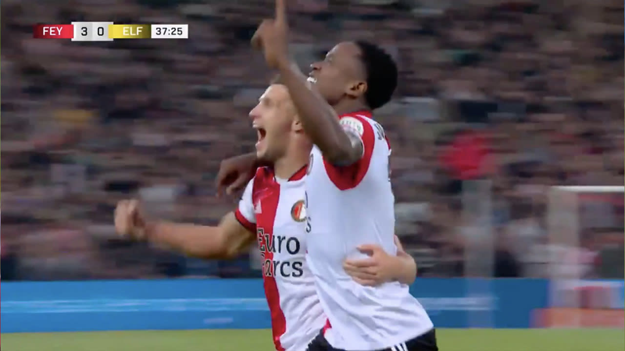 VIDEOGOAL: Sinisterra zet Feyenoord nog voor rust op 3-0