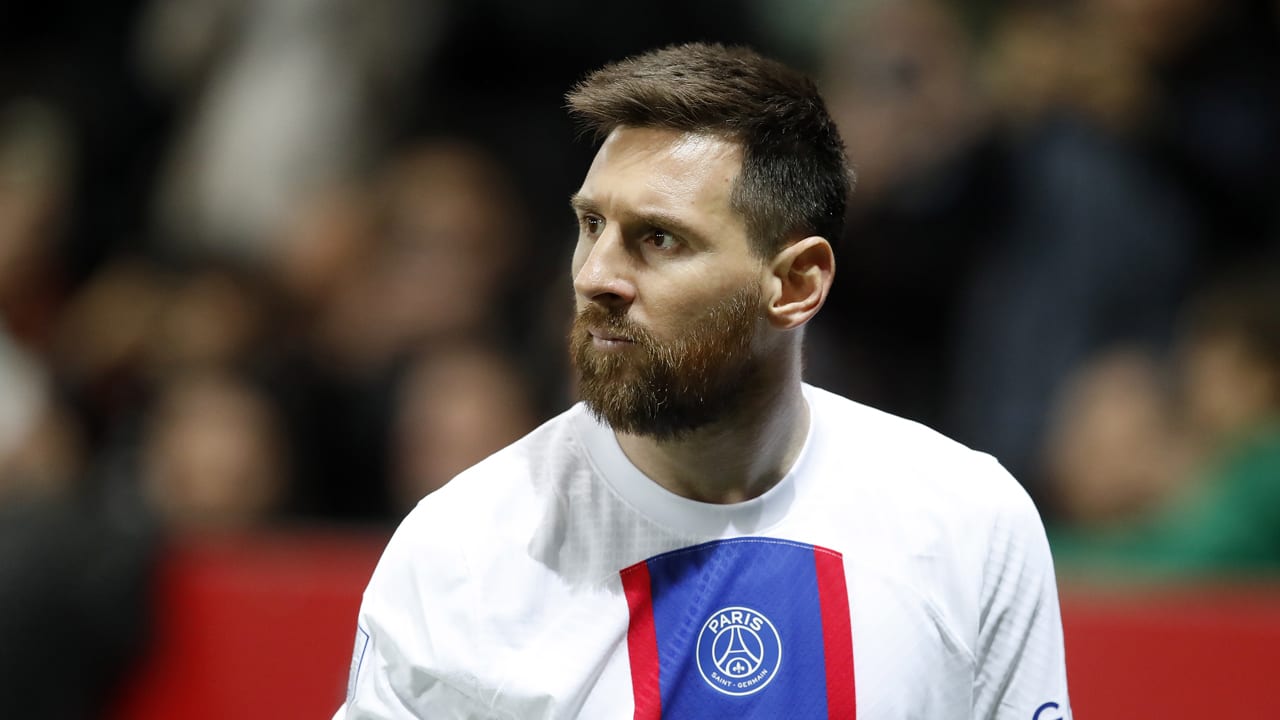 'PSG grijpt keihard in en schorst Messi'