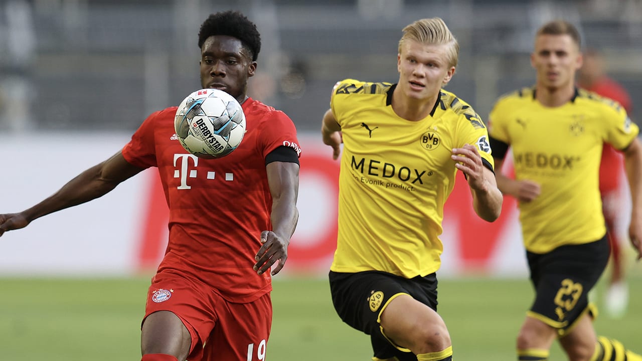 Bayern-linksback Davies mist training