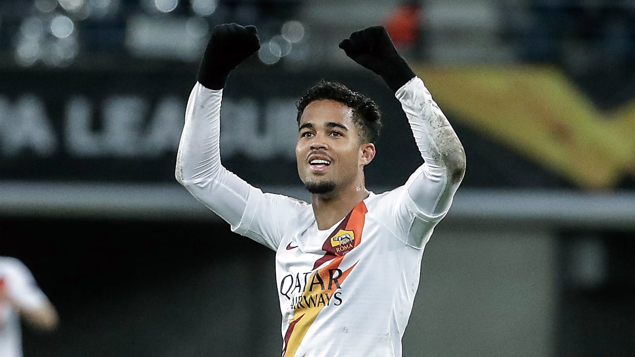 Kluivert schiet AS Roma naar volgende ronde